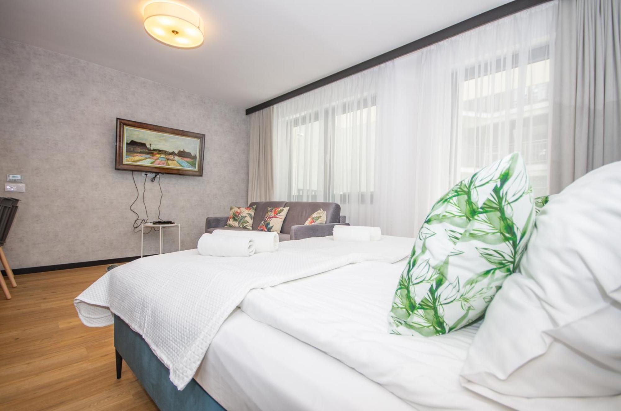 Inpoint Apartments G15 Near Old Town & Kazimierz District & Parking Option Cracóvia Quarto foto